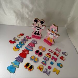 Disney Minnie And Daisy Magnetic Dress Up Wood Dolls Melissa And Doug